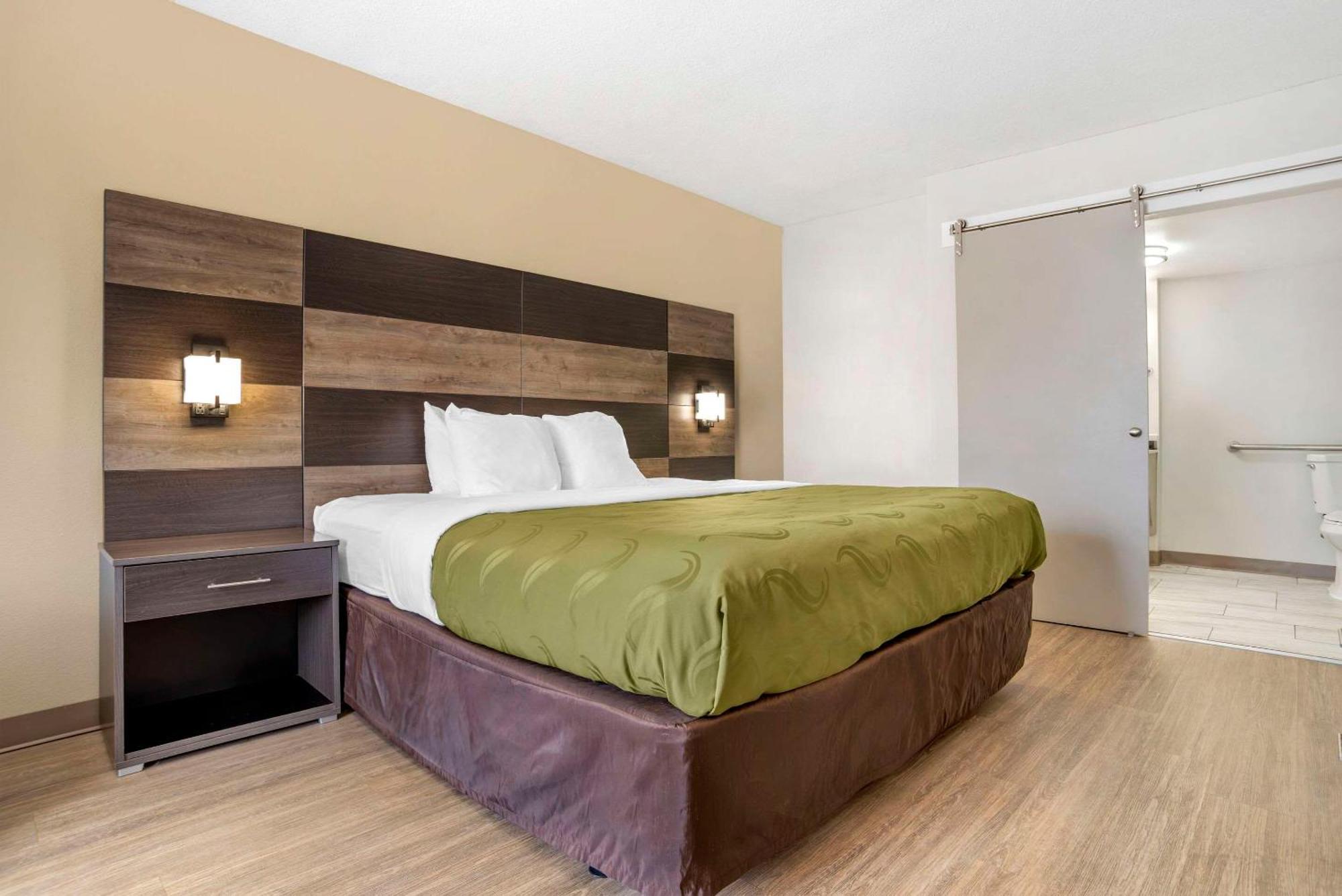 Quality Inn & Conference Center Panama City Bagian luar foto