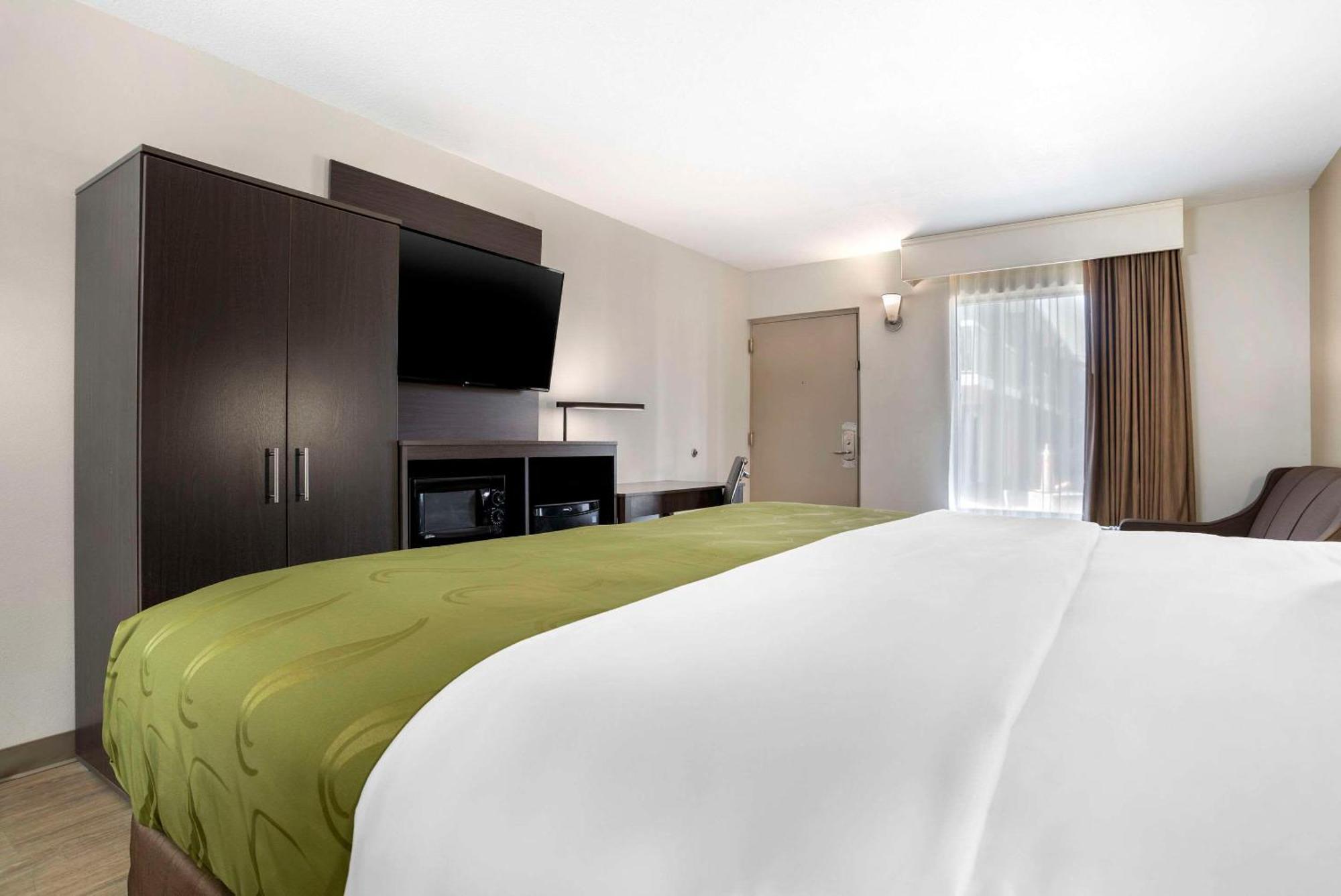 Quality Inn & Conference Center Panama City Bagian luar foto